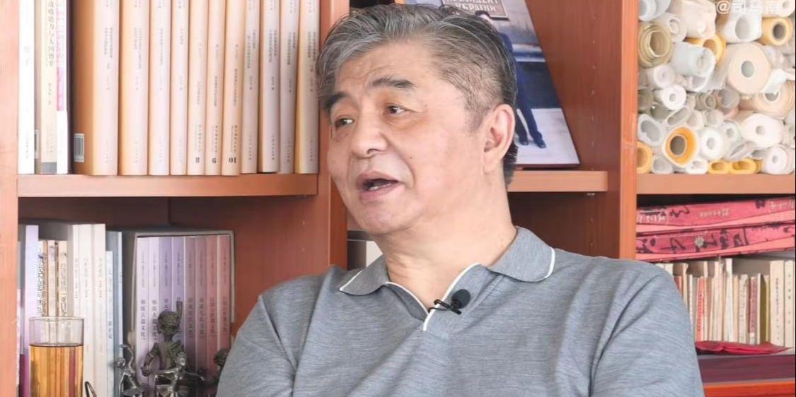 「女排主教练」(女排主教练叫什么)