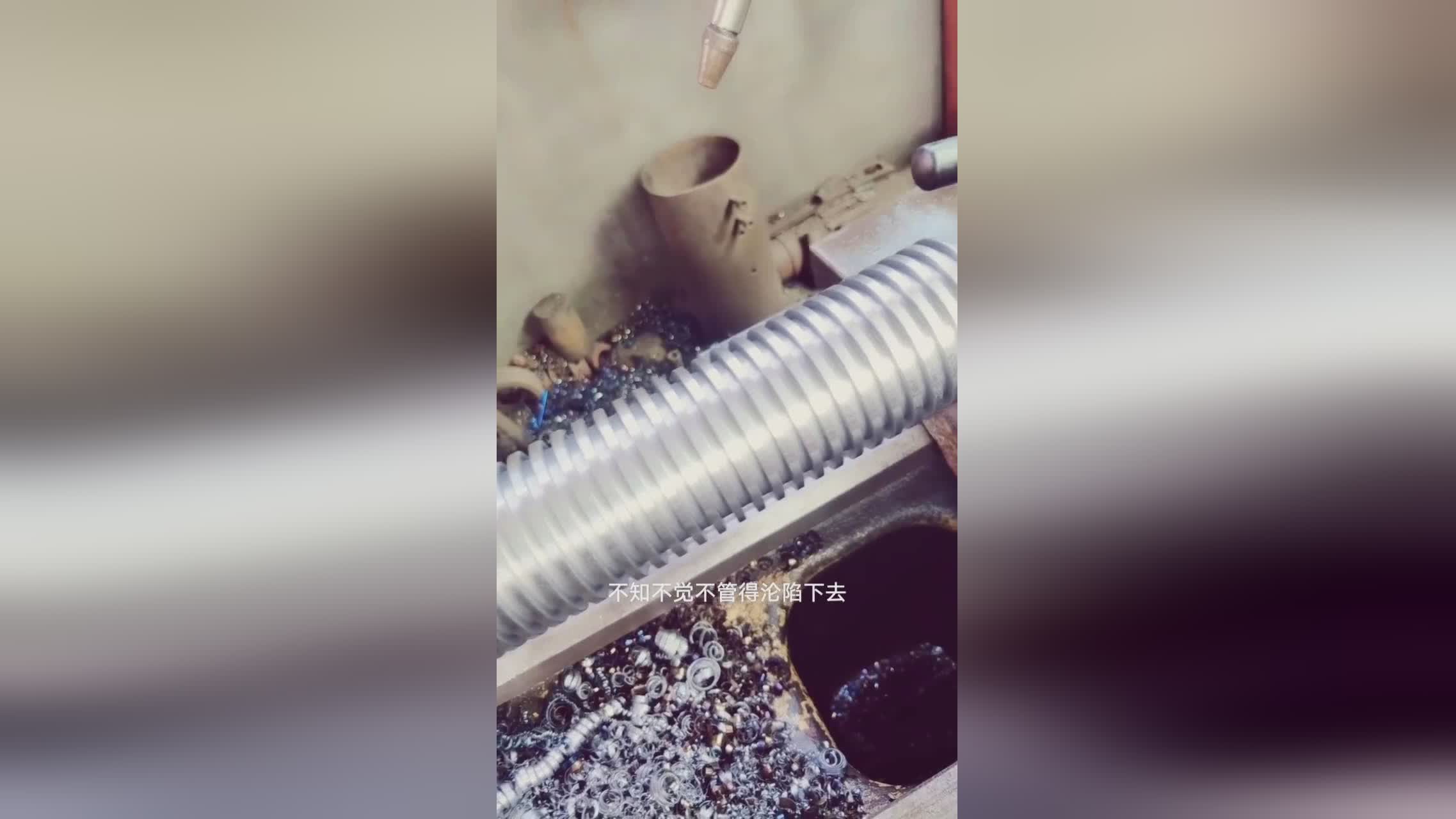 鲍尔森_我们的技术也不逊色于其他机械行业，最直观的体现就是我们在产品服务的时候