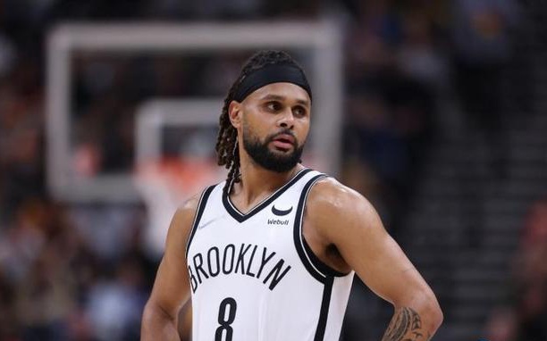 欧文战靴,米尔斯8分2篮板2助攻,我们都明白我们是一支很难击败的球队 欧文战靴,米尔斯8分2篮板2助攻,我们都明白我们是一支很难击败的球队