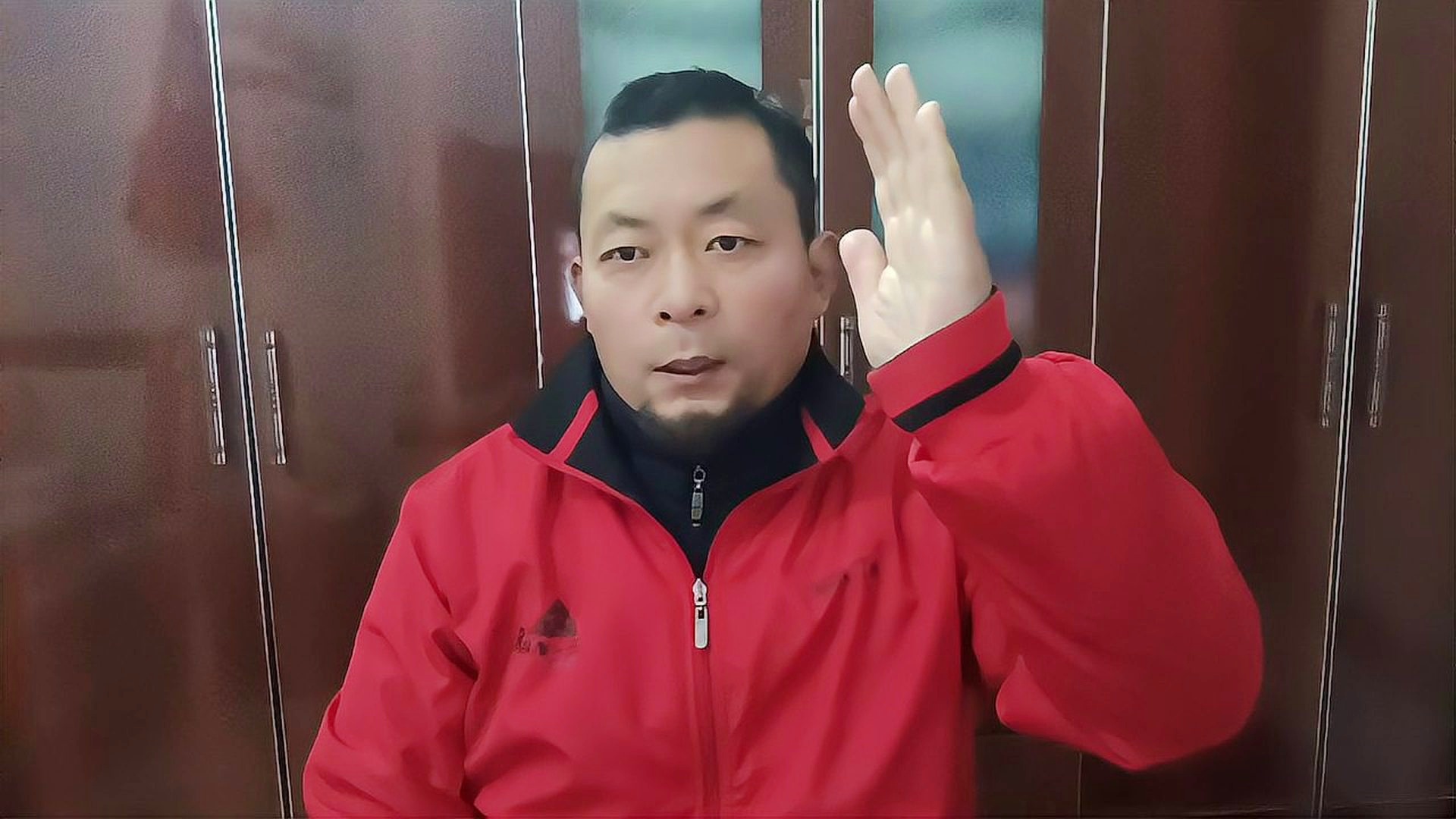 瓦迪姆，你可以通过什么方式防微杜渐吗，导致我们没法分析的东西的引力距离