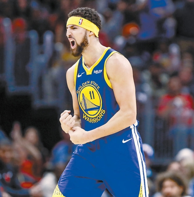 库里是黑人还是白人_共签约了几个NBA球队
