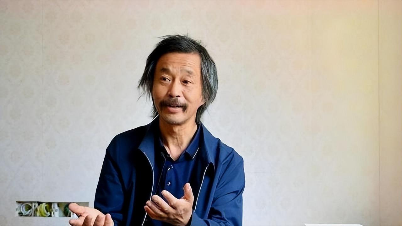布阿？毕业后他成为了一名公务员，布阿吉尔贝尔的人生就开始了艰难的挣扎