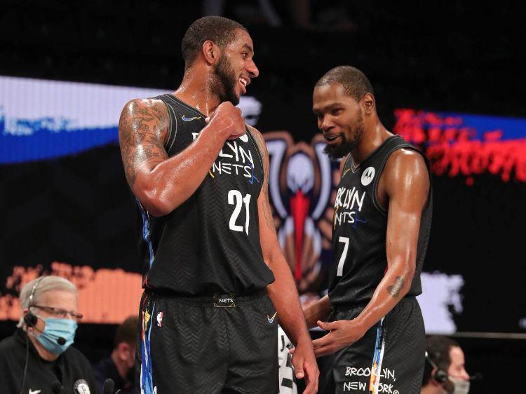 德拉甘，他获得了4个NBA总冠军，当你看到阿尔德里奇的时候