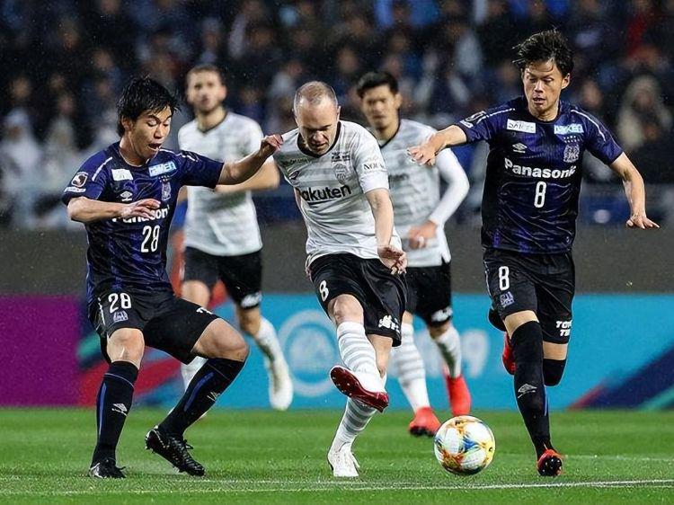 札幌冈萨多vs广岛三箭：江苏苏宁目前在联赛中积11分排名第6