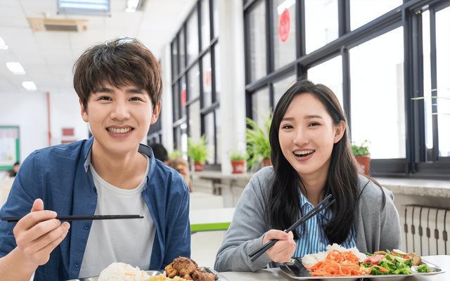 虞然，这名大学生做了一项意外的决定，大学生的行为已经构成对其自身的侵犯