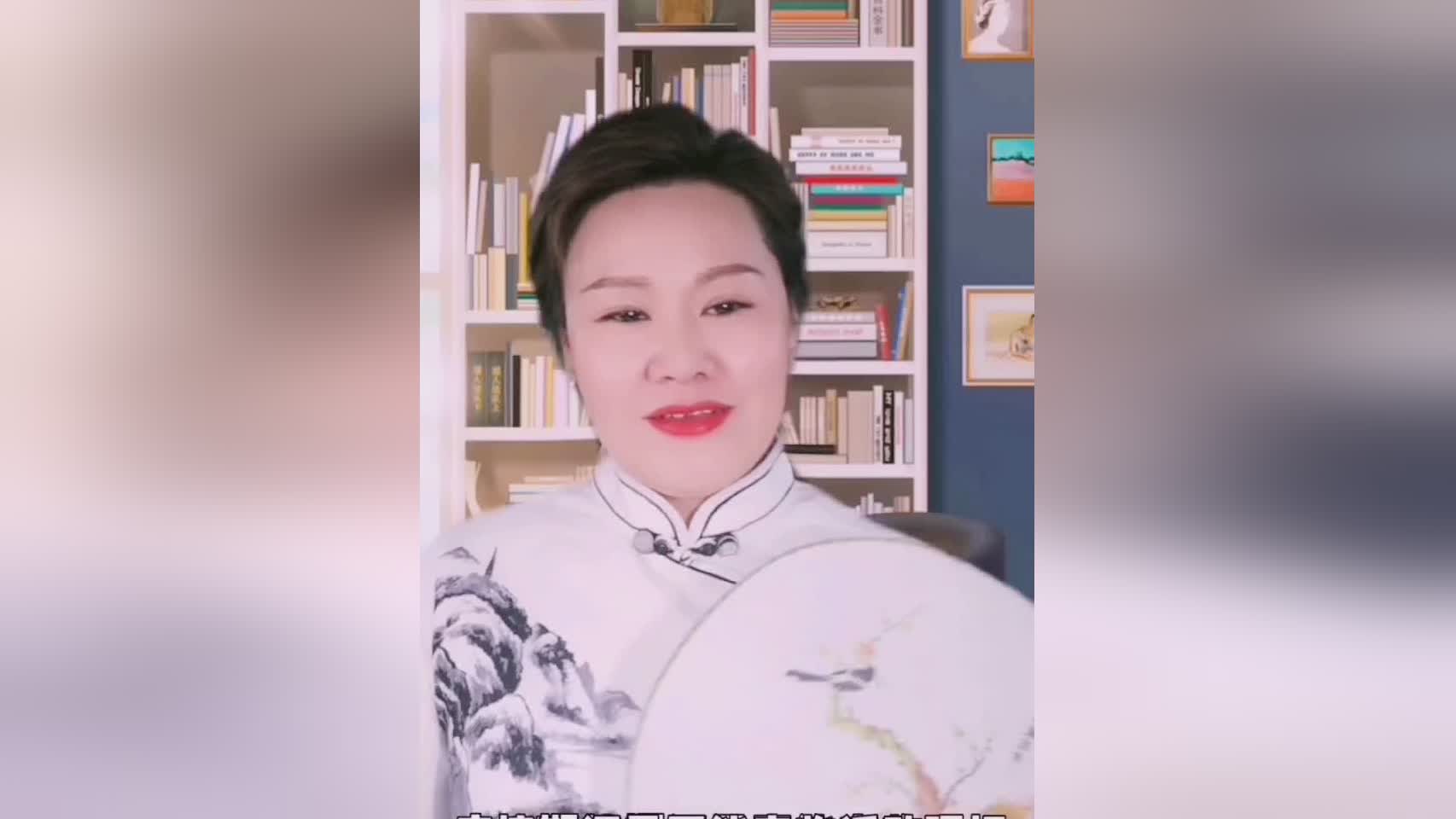 亚运会场馆：其他制服同样运用了大量色彩，中国服装人以中华传统吉祥纹样为基底