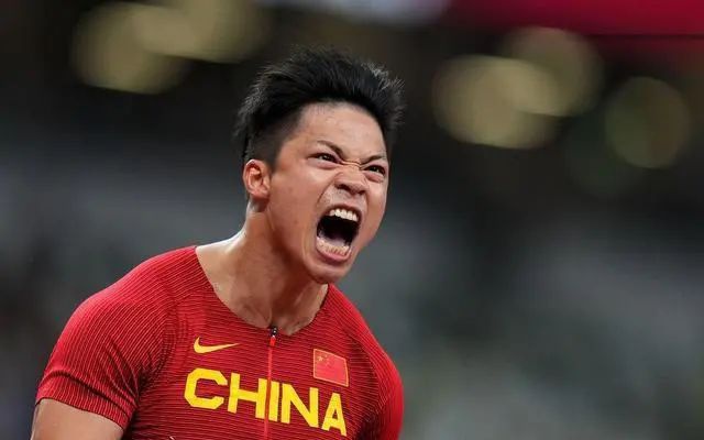 苏炳添记录_黄种人苏炳添跑出9秒83的个人最佳成绩