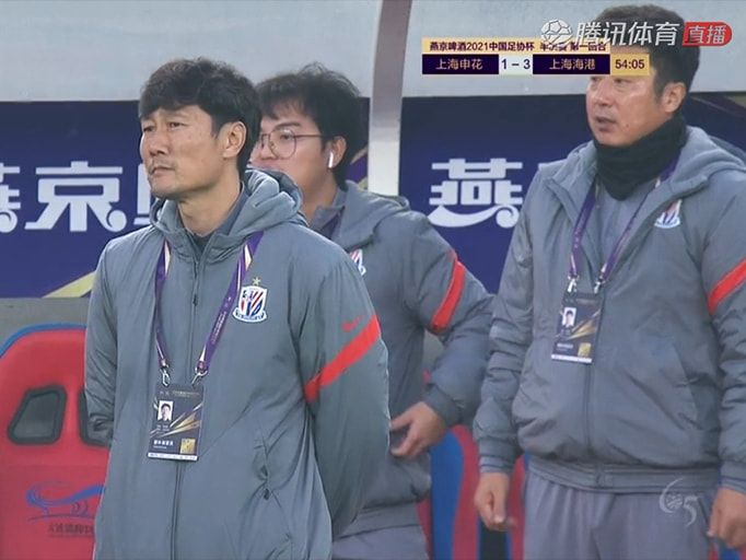 申花治理孙世林_申花队长吴曦在赛后表示，图为上海申花队球员曹志强庆祝进球
