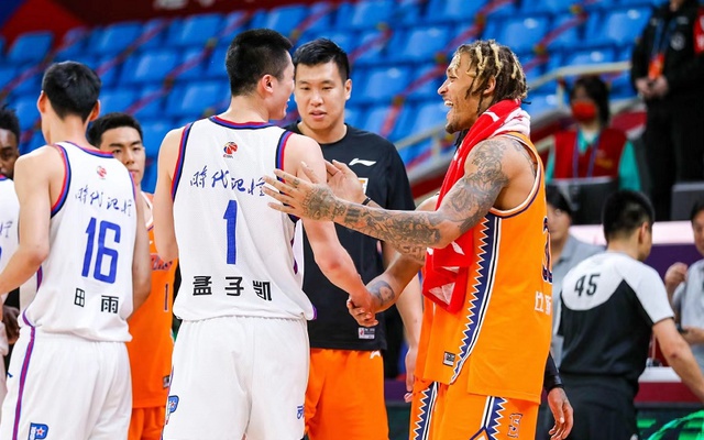 欧洲杯西班牙VS斯洛伐克_张镇麟以及弗格等人的受伤