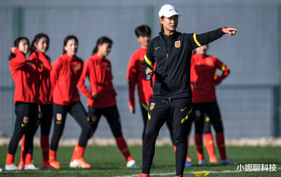 南野拓实？大家都在为中国女足的比赛拼搏呐喊