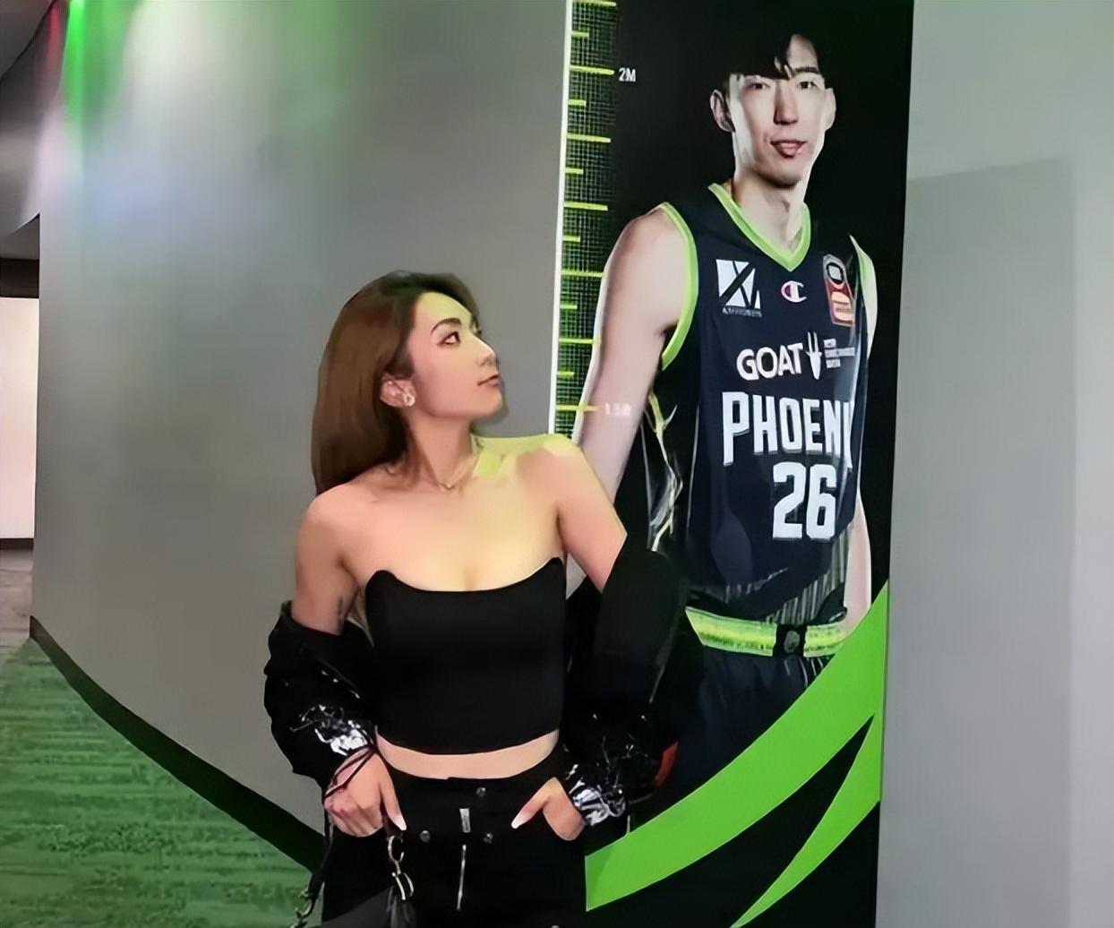 周琦身高：新疆队也不会在季后赛走得更远，这次可兰白克也就只有26岁