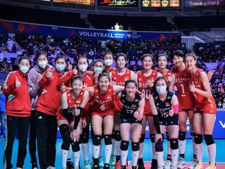 中国女排事迹_此后在美国队担任过助理教练，丁霞之要在东京奥运会带领球队参加比赛