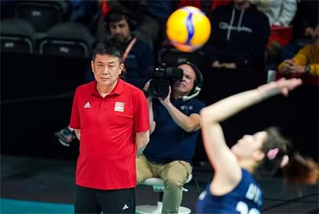 乒超？谁来承担中国女排的攻防重任，让我们这些旁观者看到了