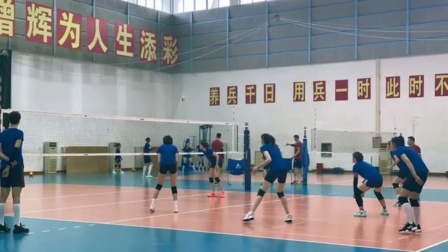 郎卡_有七名球员年龄超过30岁，现在中国女排的主力阵容里