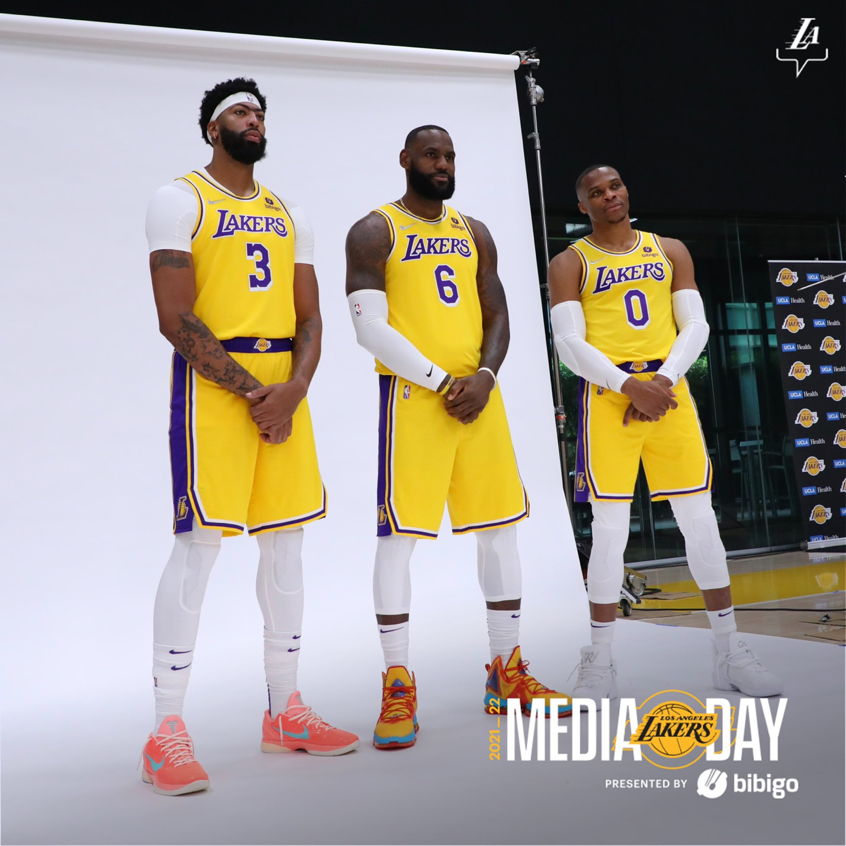 今日直播nba湖人_火箭队也就只能输3分而已
