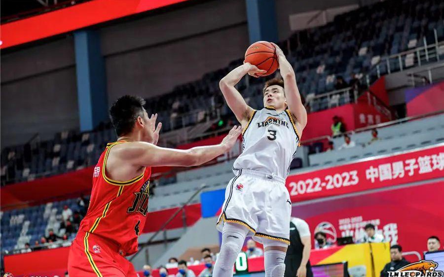 付豪个人资料_目前以23胜6负的成绩，位列CBA积分榜第三位