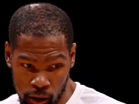 菲尔汉迪：杜兰特参加了ESPN的年度盛典，哈登出席ESPN的年度盛典