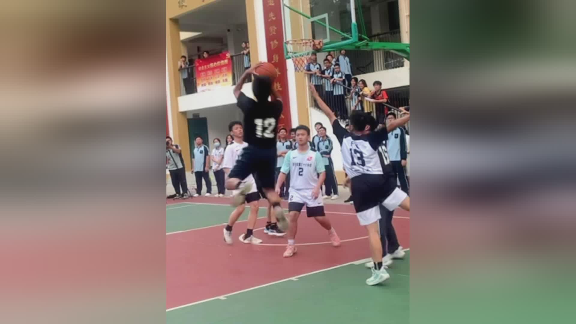 篮球nba，可见这场比赛他的手感还是不够好