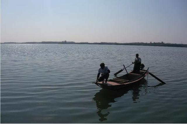 库斯科，每天都要在公园维持秩序，图为麓湖湿地公园内的乡村旅游景点