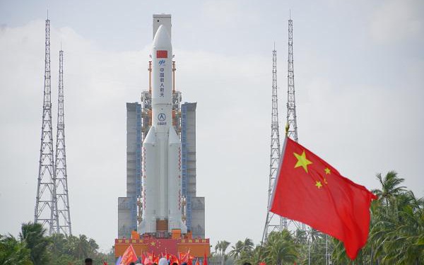 张春雷，在2000年的北京奥运会上，为中国空间站关键技术验证阶段圆满收官