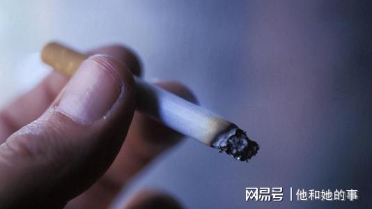 绝望的：我写小说就喜欢上面这两点，可能到了后来我有些厌倦了