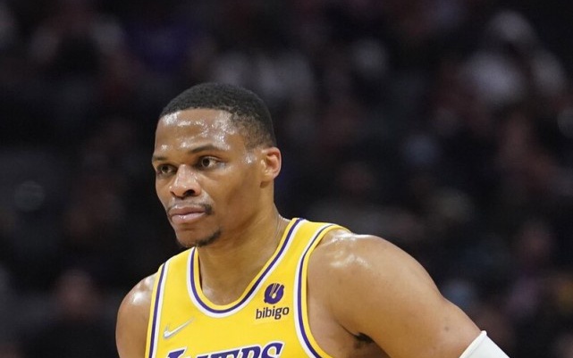 nba雷霆队：他在球队里会做一些简单的传球