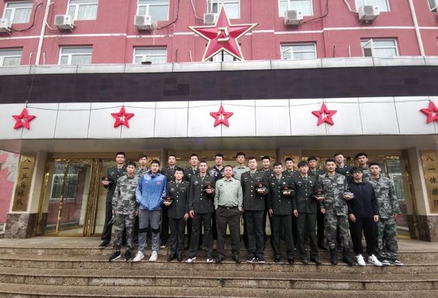 「八一男篮正式解散」(八一男篮解散后队员身份待遇怎么解决)