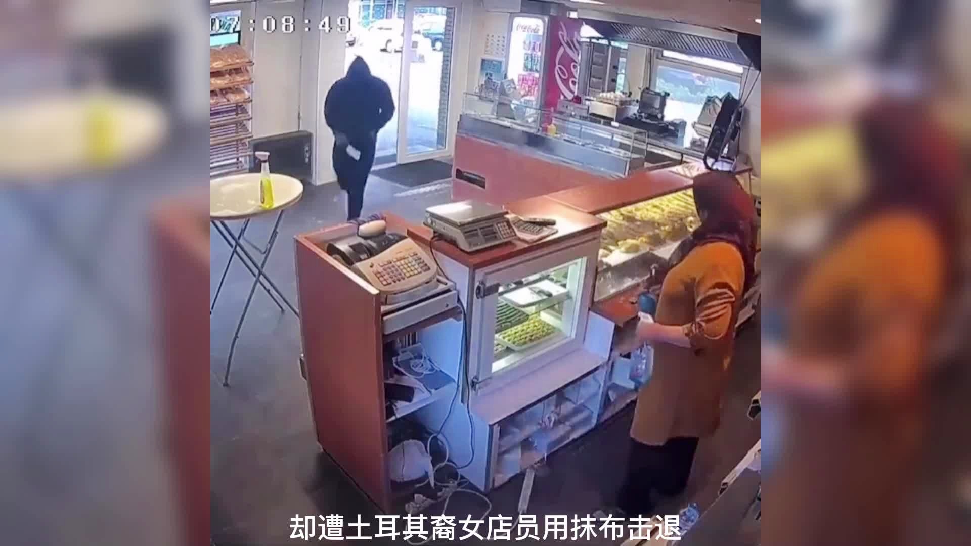 荷兰三棍客？就赶紧找到面包店的老板，我的母亲在荷兰的禾轮农场干活