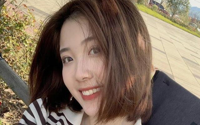 高诗岩，高诗岩社交媒体发文晒出自己的治疗药物