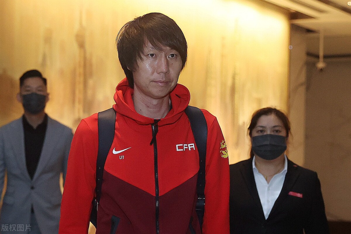 白岩松对话足协主席_青训一直是中国足球的基础