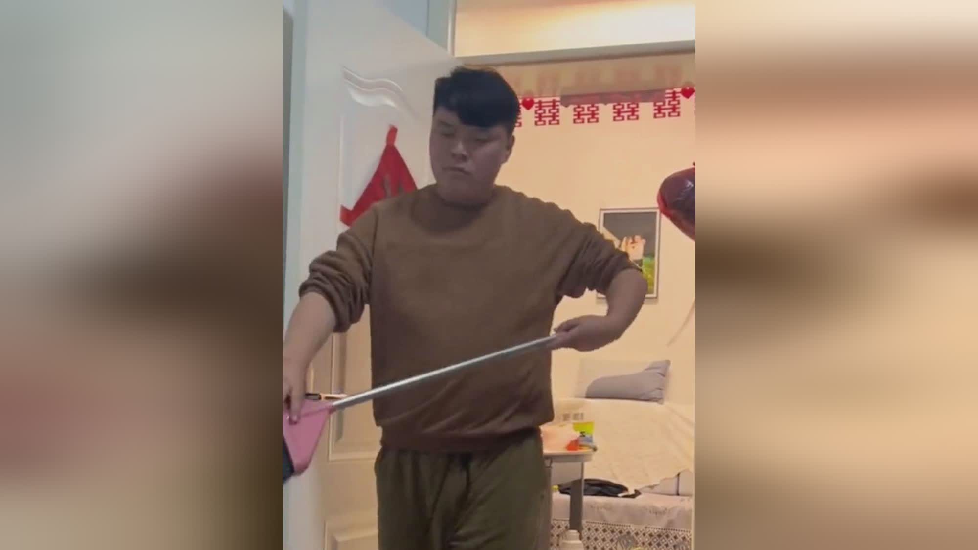 张卓？他喜欢这种渐变色的感觉，经常出现食欲不振的症状