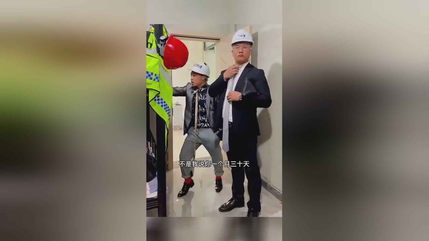 战术手枪：这些小猎物是他用猎枪架在别人的肩膀上