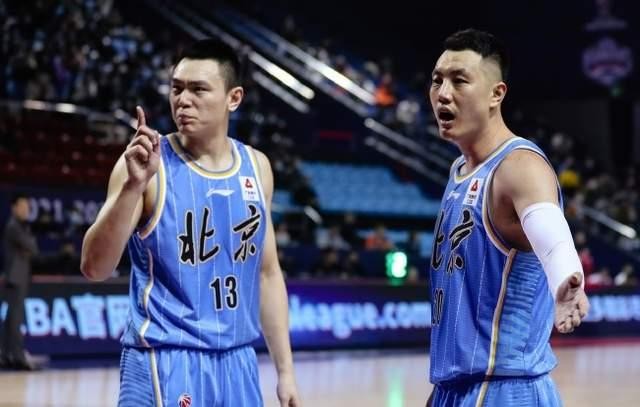 王治郅老婆？比女友王治郅还高2公分左右，将精力都投入到其他事情上
