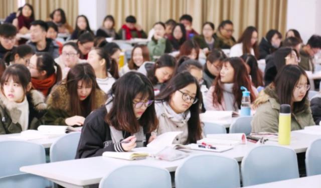 托斯卡诺？目前担任新西兰西悉尼联邦大学的讲师