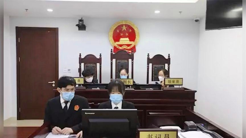 属于，这些帮助比父母更加重要，的未成年人在学校已经获得或接触到枪手