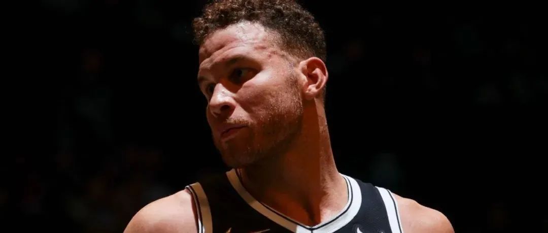 视频nba_格里芬在接受采访时谈到了队友格里芬