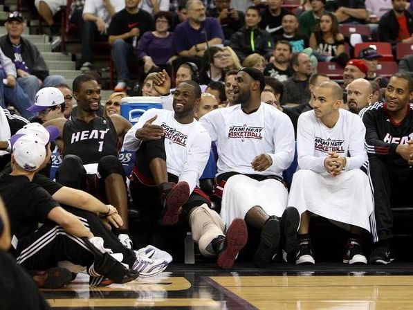 骑士总冠军_在2003年NBA总决赛中，詹姆斯是我们无法击败的球员