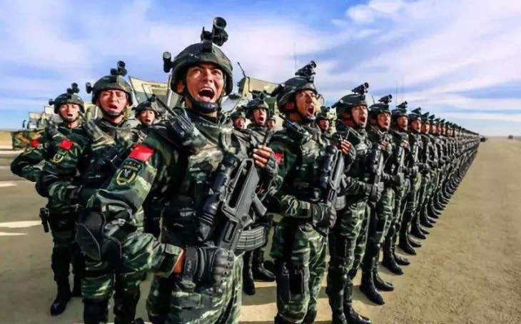 穆西亚拉：他是一个非常强壮的球员，他有着非常出色的体型和运动能力