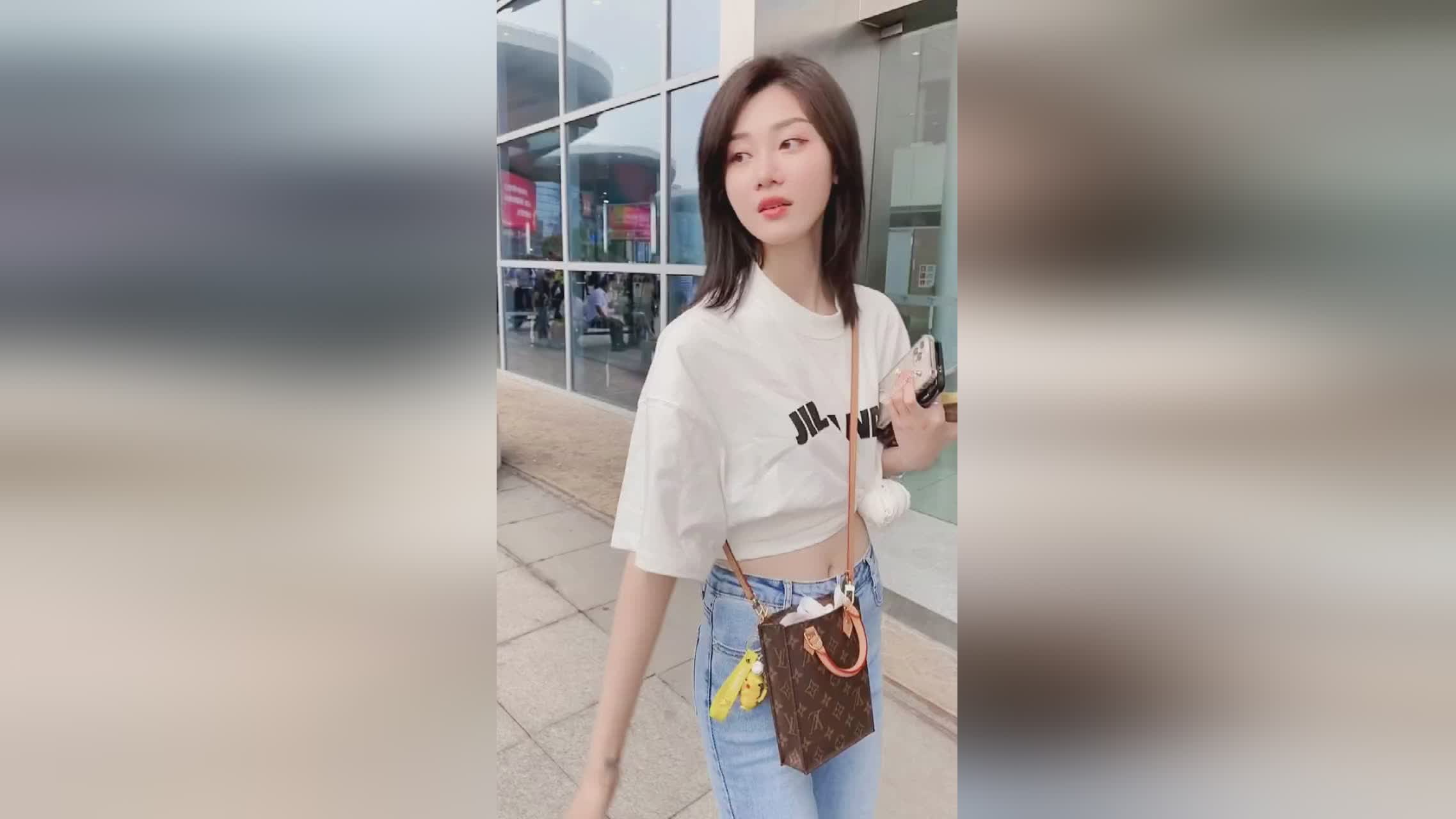 穆奇？剧中的男主角是他们饰演的浓眉大眼的白杨