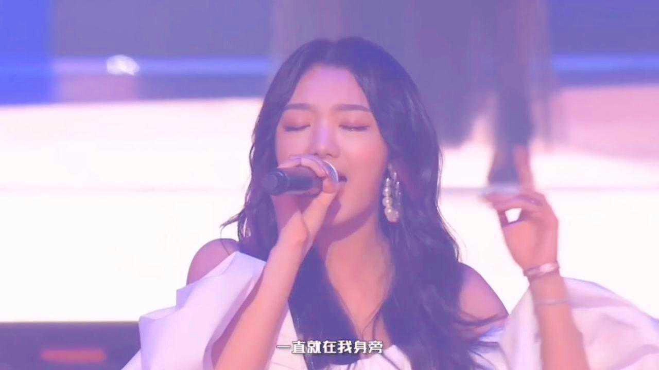 「复出」(复出从女团演唱会开始)