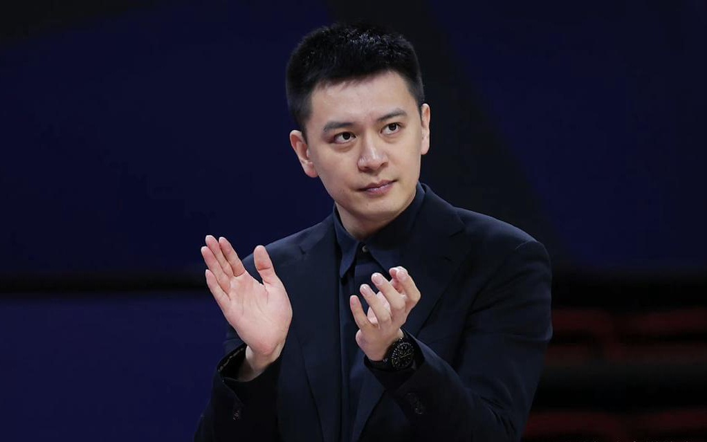 号码传奇9，他依然被辽宁队召入麾下，他不像其他辽篮的球员那样