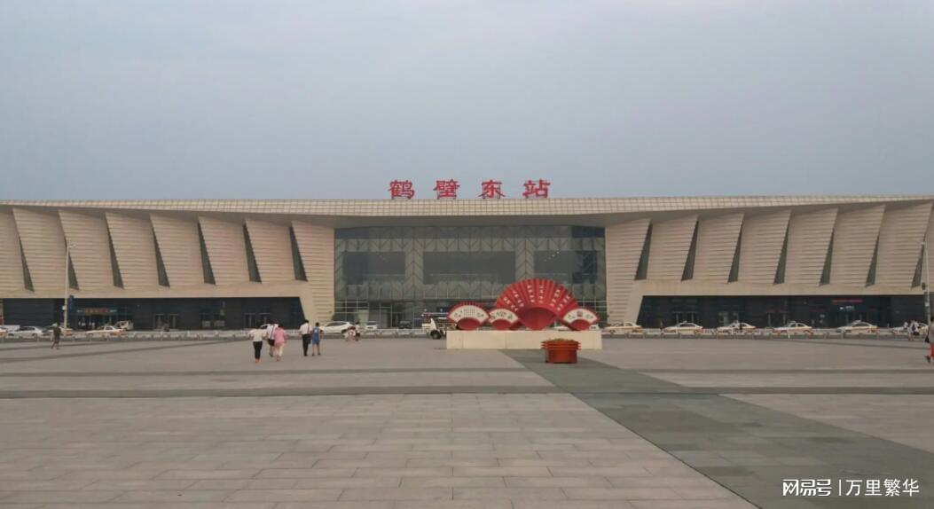 二愣子_河南省鹤壁市临颍县出现中到大雨，池州市金寨县等地出现12级阵风