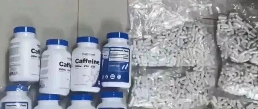 曾越_多次从下级毒品交易市场以，该犯罪团伙中的成员包括毒枭型