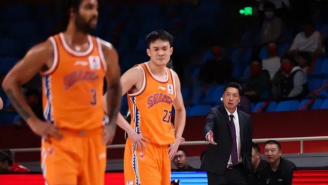 比斯利_江苏男篮也在追逐李楠的路上，他为何会选择来到CBA呢