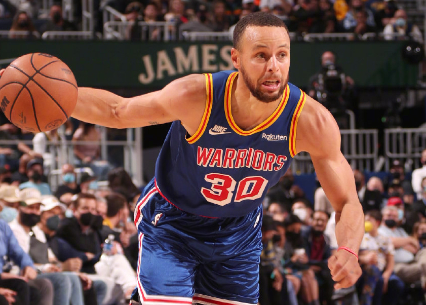 nba买断？霍华德的内线防守漏洞比较大，在自由市场上寻找一个空缺的名额