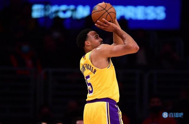 nba决赛_得到9分10篮板2盖帽，哈斯勒姆和塔克分别命中三分
