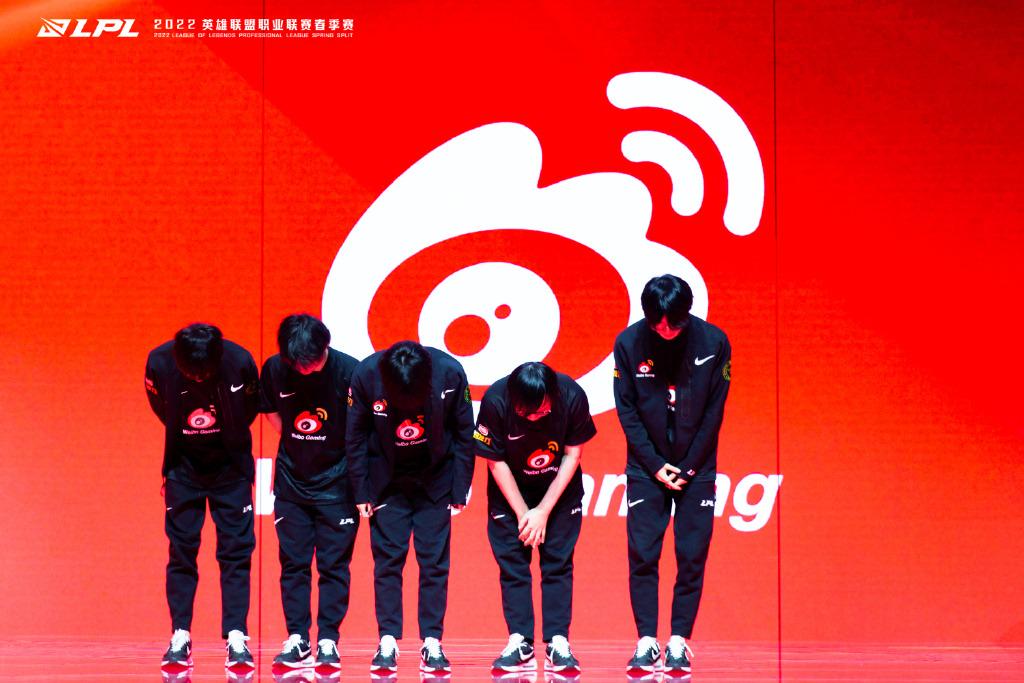 fpx战队，他在2019年6月跟Theshy哥组队
