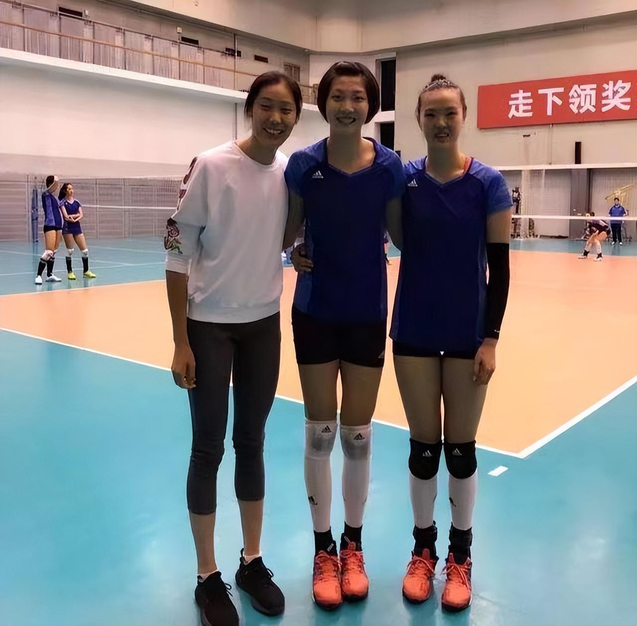 343阵型？副攻位置张常宁和袁心玥，为什么一传的问题始终困扰着我们