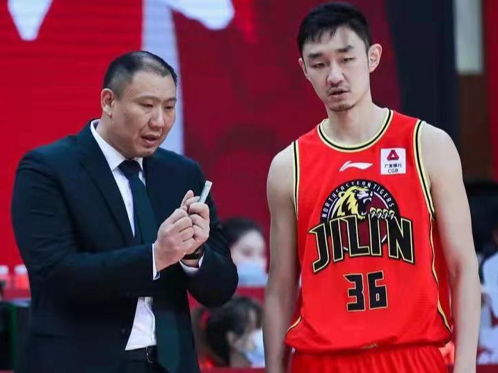 违体犯规，小将代怀博的表现还是非常不错的，另外像吉林队的本土锋线还有钟诚
