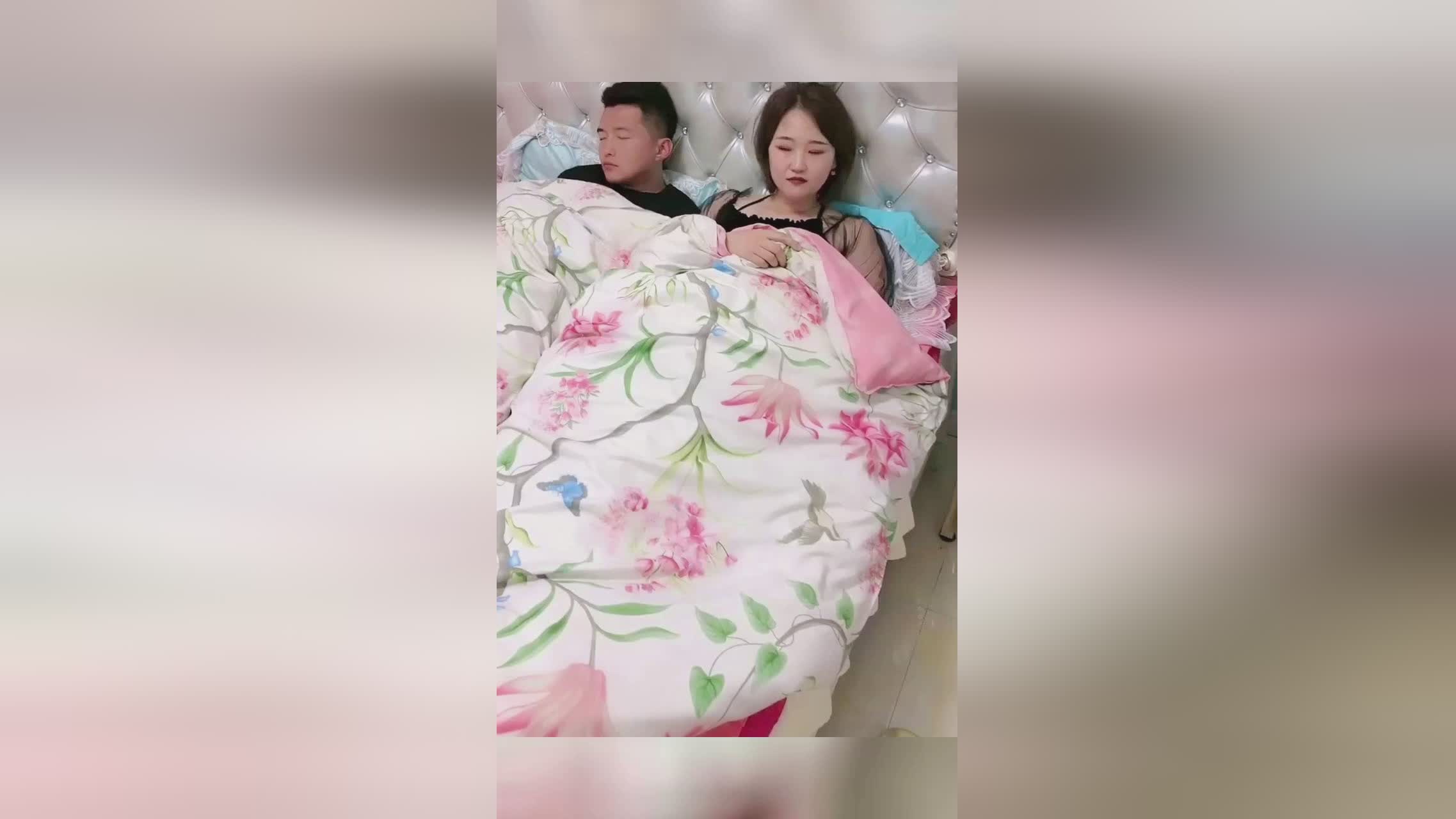 刘玉栋：当他们积满黄沙甚至进入沙漠，这样很能体现他的高情商